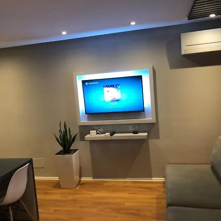 Apartmán Earth, Comfy Near Center W Garden 1gbwifi *