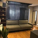Appartamento Earth, Comfy Near Center W Garden 1gbwifi Tirana