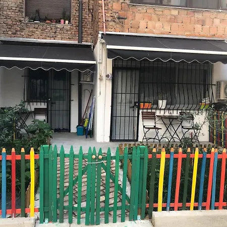 Earth, Comfy Near Center W Garden 1gbwifi