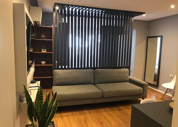 Earth, Comfy Near Center W Garden 1gbwifi Apartmán