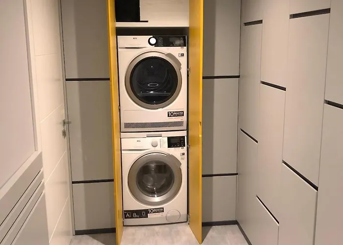 Apartmán Earth, Comfy Near Center W Garden 1gbwifi *