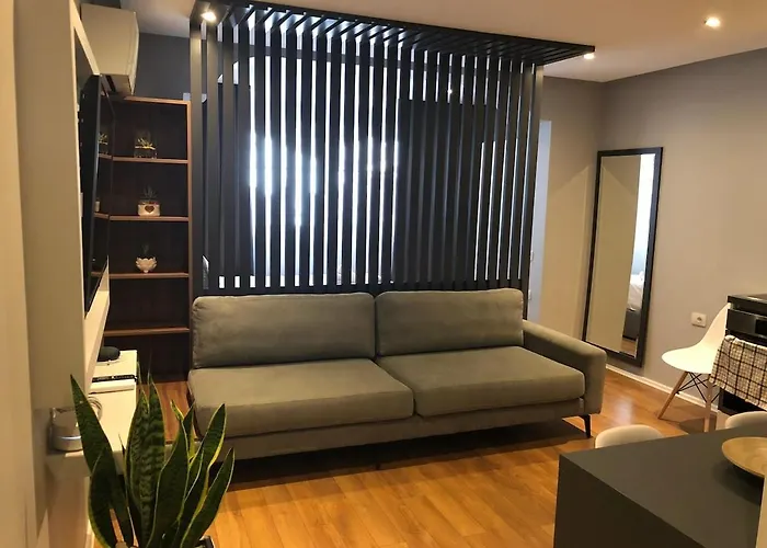 Apartmán Earth, Comfy Near Center W Garden 1gbwifi Tirana